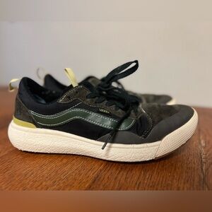 Vans UltraRange 9.5